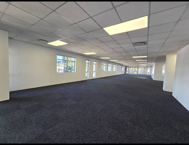 1,632M² OFFICE TO LET IN SANDTON CENTRAL
